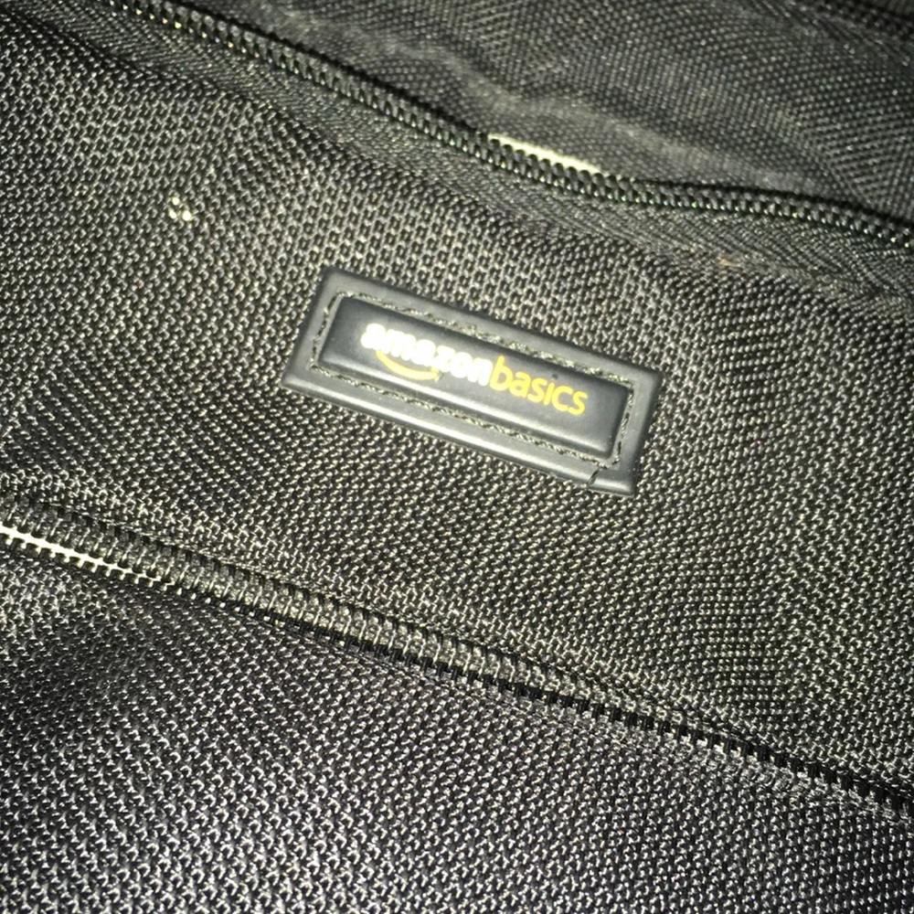 Amazon Basics laptop case (like new)